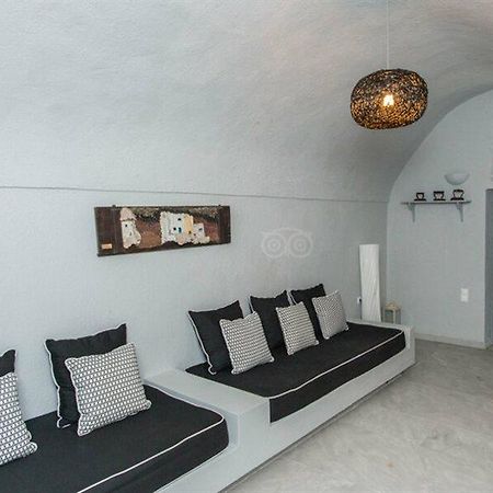 Nonis Apartments Fira  Eksteriør bilde
