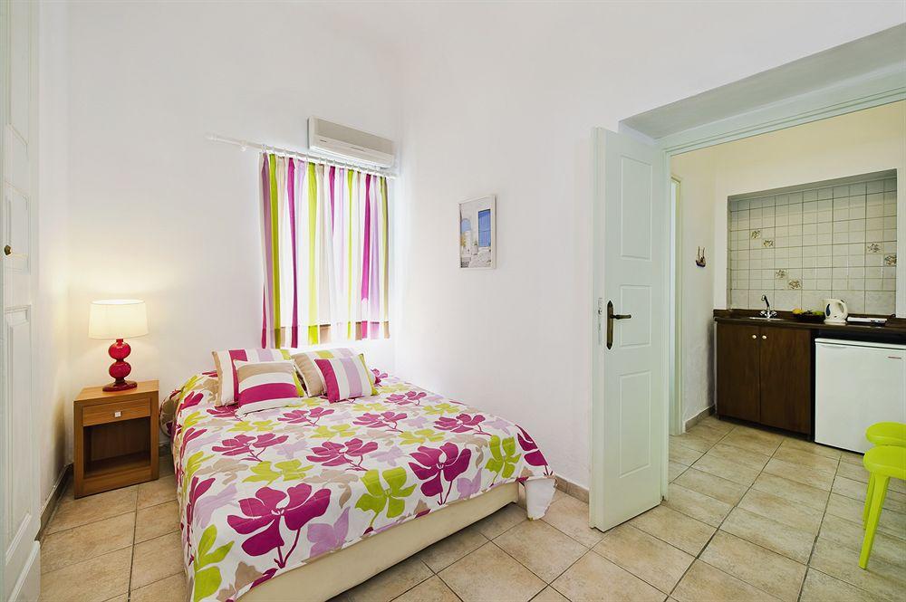 Nonis Apartments Fira  Eksteriør bilde